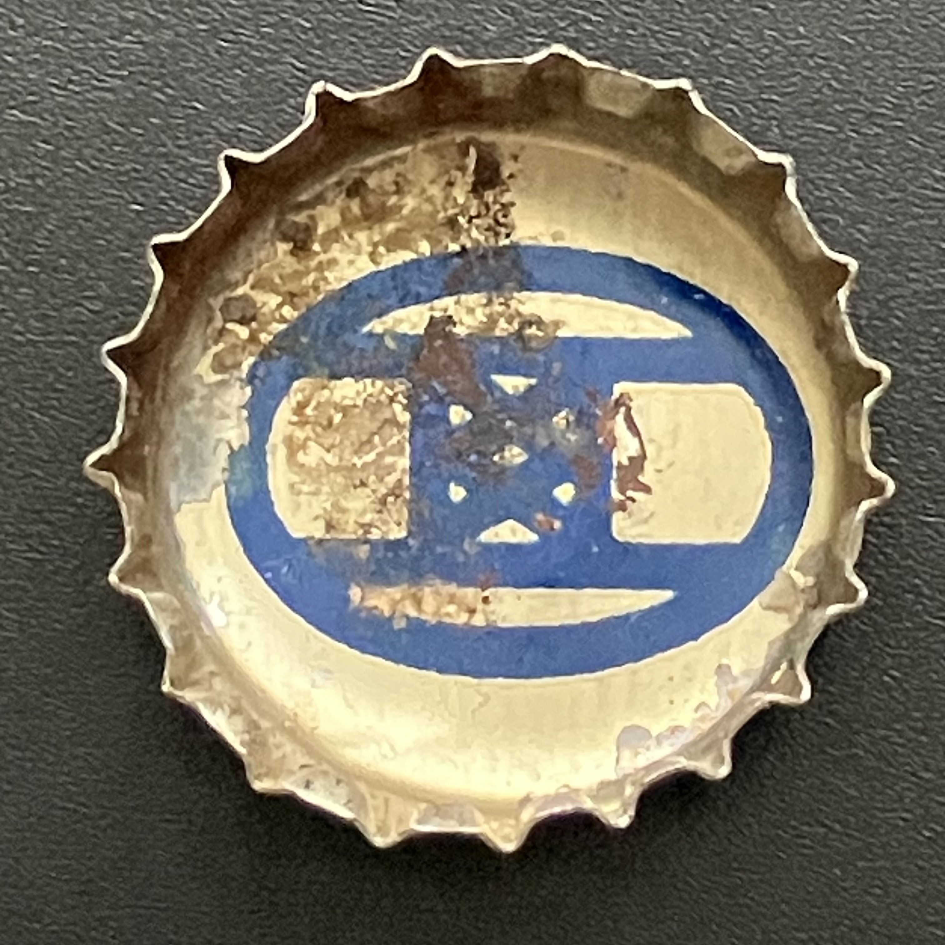 crown-cap liner of US Army insignia for 30th Division