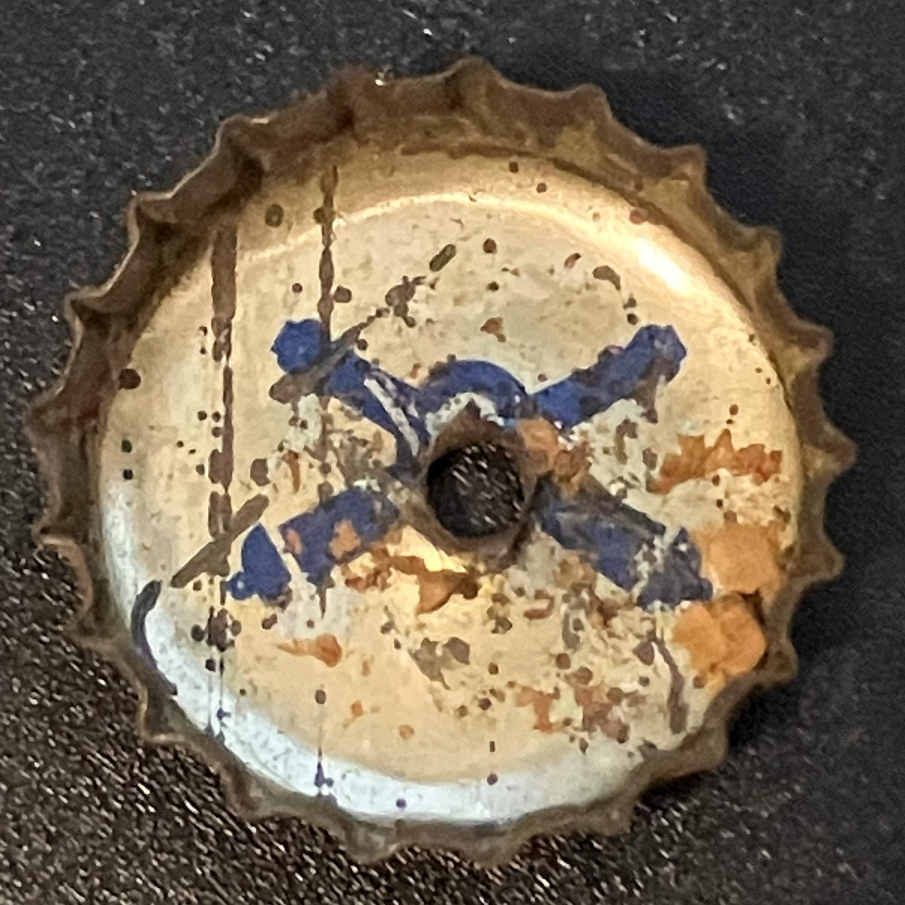 crown-cap liner of unadvertised variant