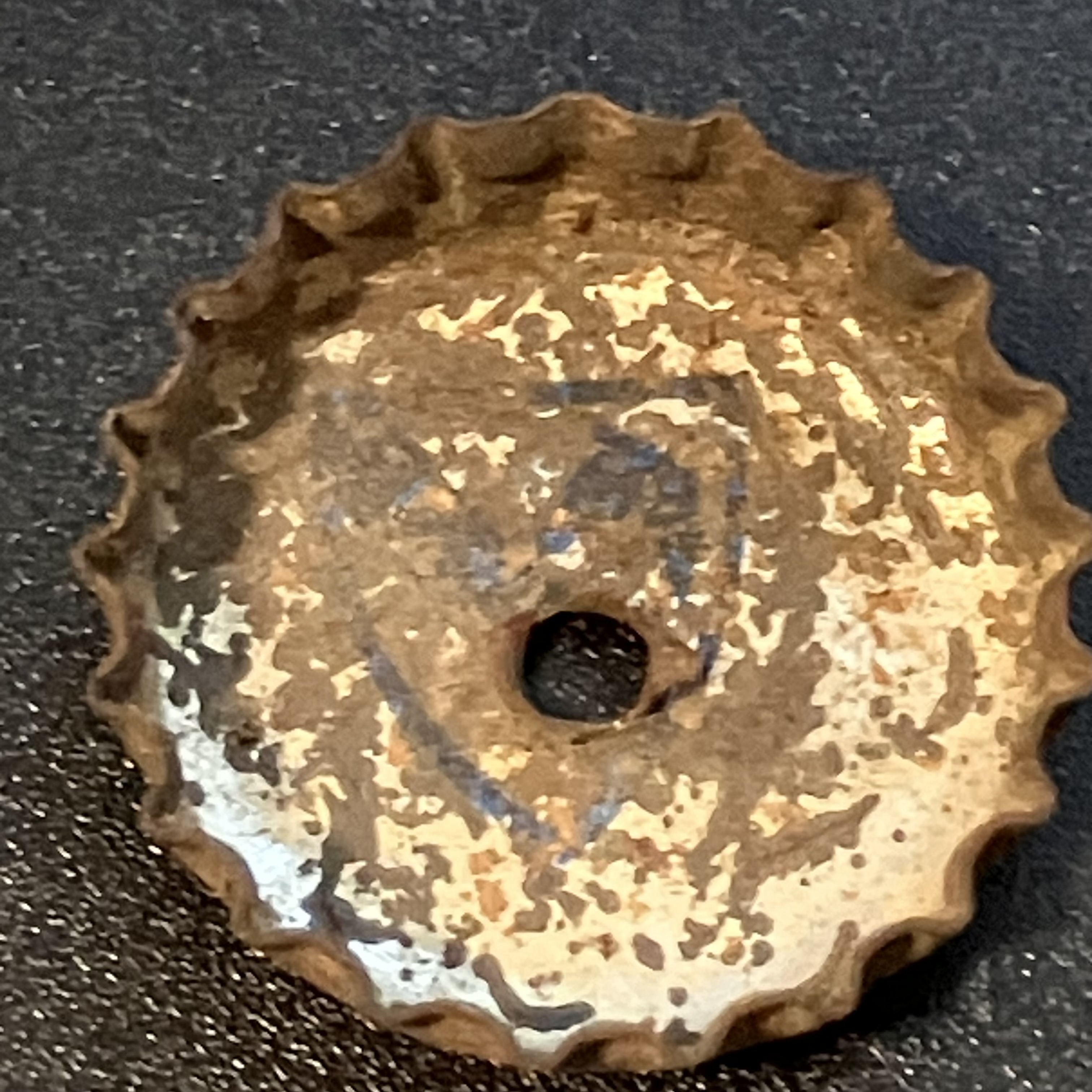 crown-cap liner of unadvertised variant