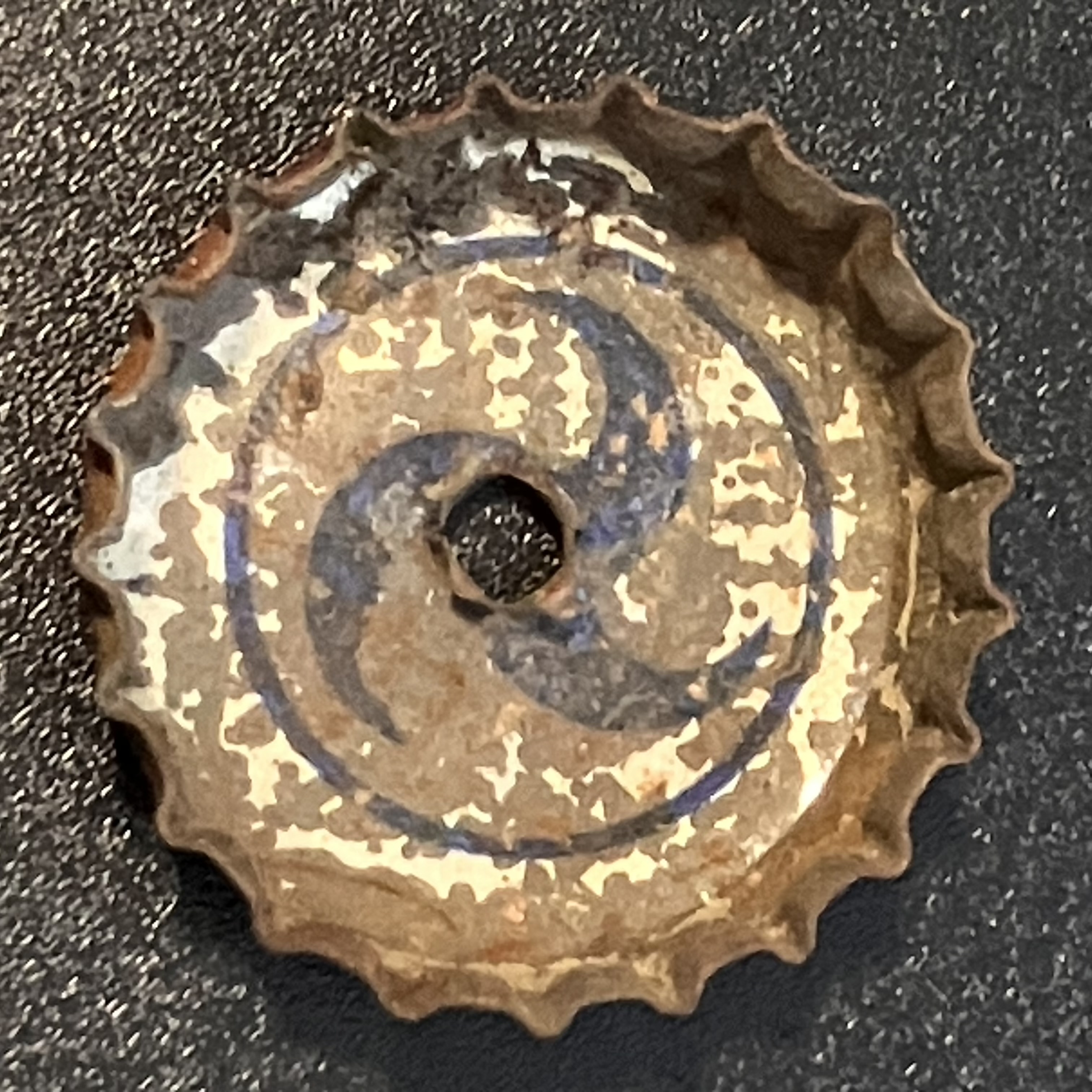 crown-cap liner of unadvertised variant